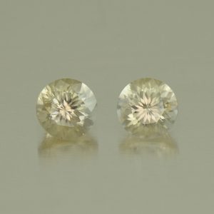ChampagneZircon_round_pair_5.0mm_1.56cts_N_zn3975