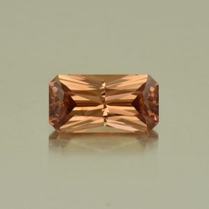 ImperialZircon_radiant_8.8x4.6mm_1.77cts_H_zn4056