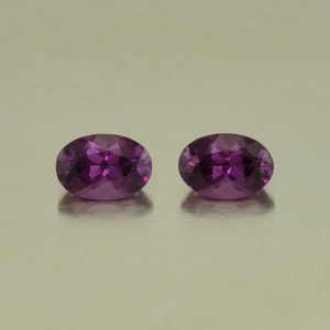 PurpleGarnet_oval_pair_6.0x4.1mm_1.24cts_N_pl584