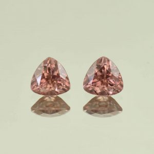 RoseZircon_trill_pair_7.0mm_3.62cts_H_zn5437