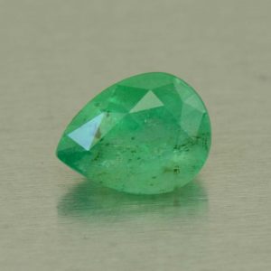 Emerald_pear_8.8x6.7mm_1.44cts_O_em118