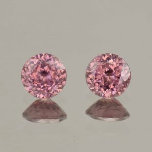 RoseZircon_round_pair_6.0mm_2.42cts_H_zn5761