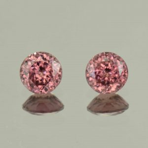 RoseZircon_round_pair_6.0mm_2.61cts_H_zn5781