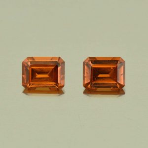 OrangeGrossular_eme_cut_pair_5.0x4.0mm_0.91cts_N_og198