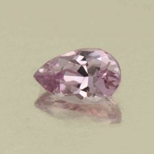 LilacSpinel_pear_7.2x4.5mm_0.82cts_N_sp808