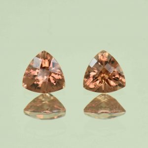 ImperialZircon_ch_trill_pair_5.0mm_1.30cts_H_zn6839