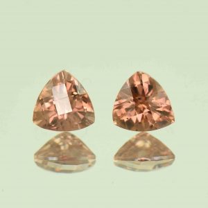 ImperialZircon_ch_trill_pair_5.0mm_1.35cts_H_zn6840