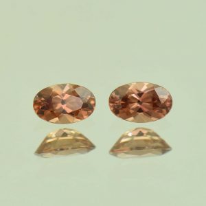 ImperialZircon_oval_pair_5.5x3.5mm_0.92cts_H_zn6754