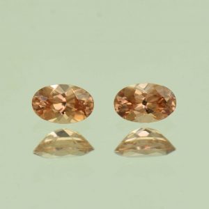 ImperialZircon_oval_pair_5.5x3.5mm_0.93cts_H_zn6755