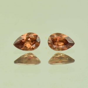 ImperialZircon_pear_pair_6.0x4.0mm_1.12cts_H_zn6779