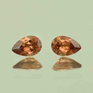 ImperialZircon_pear_pair_6.0x4.0mm_1.12cts_H_zn6780