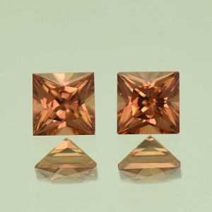 ImperialZircon_princess_pair_4.5mm_1.46cts_H_zn6787