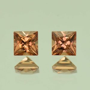 ImperialZircon_princess_pair_4.5mm_1.48cts_H_zn6789