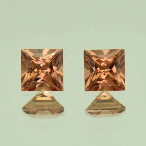 ImperialZircon_princess_pair_5.0mm_1.88cts_H_zn6794