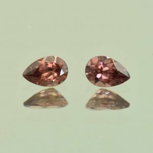 RoseZircon_pear_pair_6.0x4.0mm_1.18cts_H_zn6927