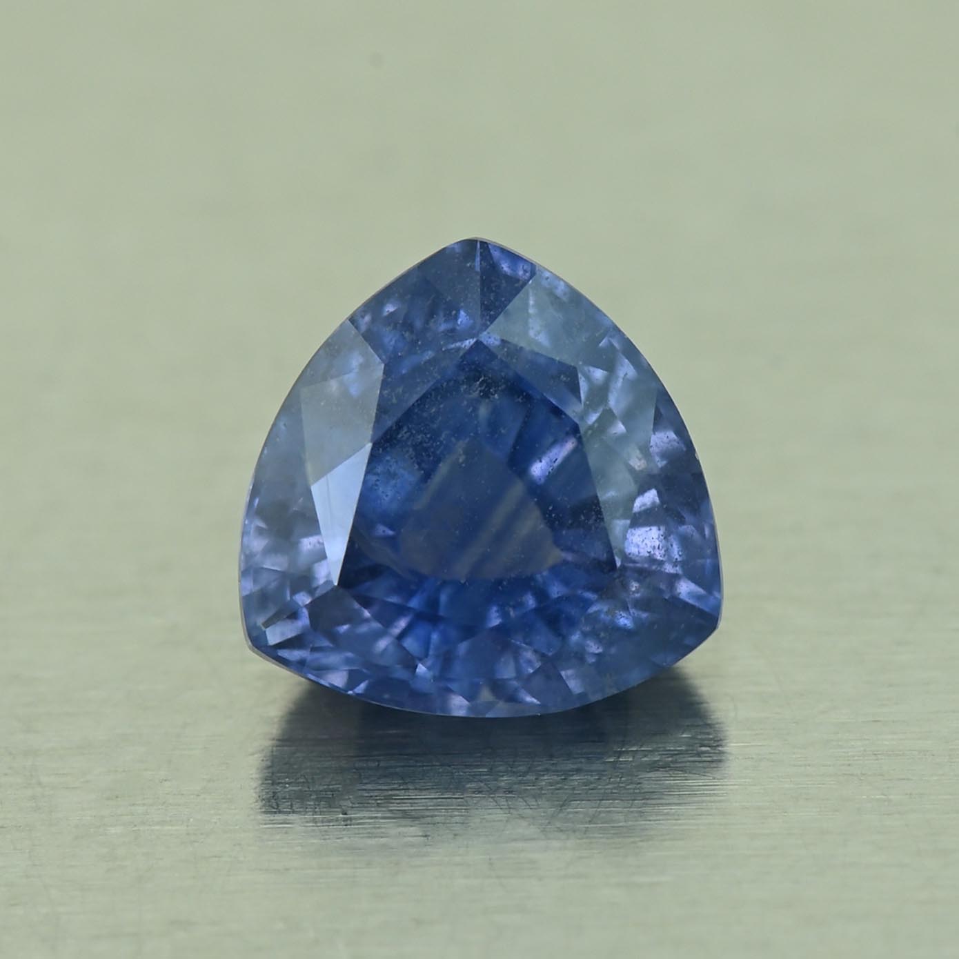 ColorChangeSapphire_trill_7.0mm_1.79cts_H_sa1007_day