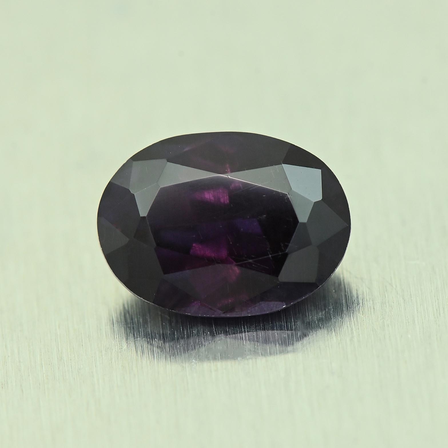 ColorChangeGarnet_oval_7.2x5.3mm_1.14cts_N_cc329_day