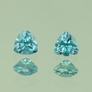BlueZircon_trill_pair_4.0mm_0.77cts_H_zn4786