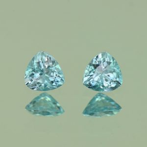 BlueZircon_trill_pair_4.5mm_0.91cts_H_zn4789