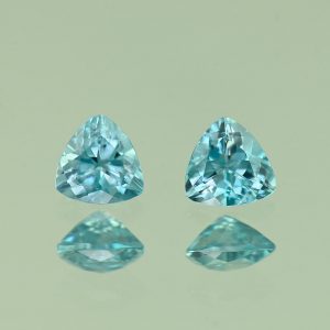 BlueZircon_trill_pair_4.5mm_0.97cts_H_zn4791