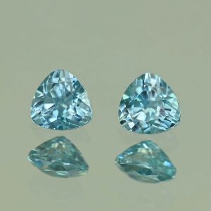 BlueZircon_trill_pair_4.5mm_1.00cts_H_zn4797
