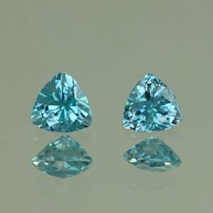 BlueZircon_trill_pair_5.0mm_1.24cts_H_zn4804