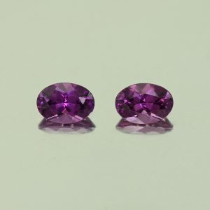 PurpleGarnet_oval_pair_6.5x4.5mm_1.64cts_N_pl758