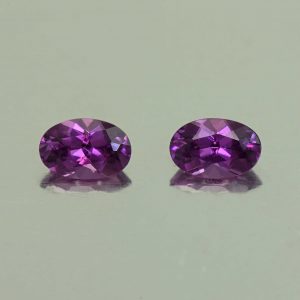 PurpleGarnet_oval_pair_5.7x3.8mm_0.98cts_N_pl735