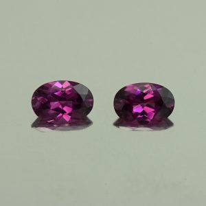 PurpleGarnet_oval_pair_6.5x4.5mm_1.36cts_N_pl760