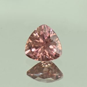 RoseZircon_trill_6.4mm_1.38cts_H_zn7290