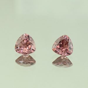 RoseZircon_trill_pair_7.0mm_3.49cts_H_zn7298