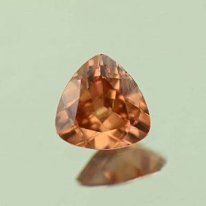 ImperialZircon_trill_6.0mm_0.87cts_H_zn7443