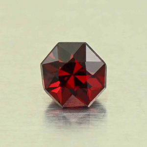 RedSpinel_octagon_6.0mm_1.06cts_N_sp941